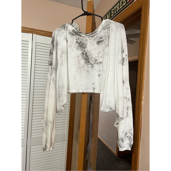 American Eagle Cropped Long-Sleeve T-Shirt - Picture 2 of 4